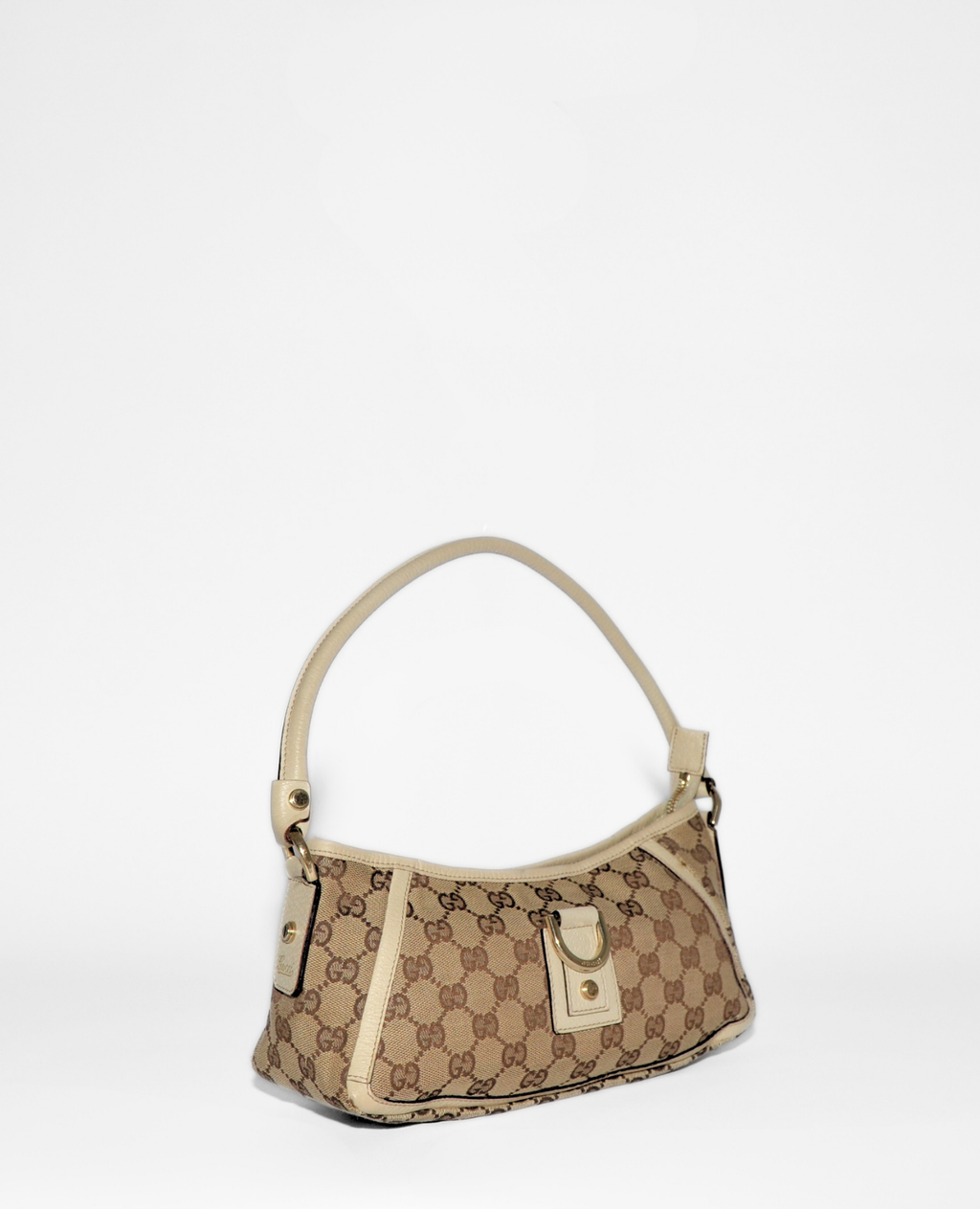 Gucci GG canvas Abbey D-Ring pochette in beige monogram canvas with leather trim and gold-tone hardware, vintage luxury. - Gucci GG Canvas Abbey D-Ring Pochette