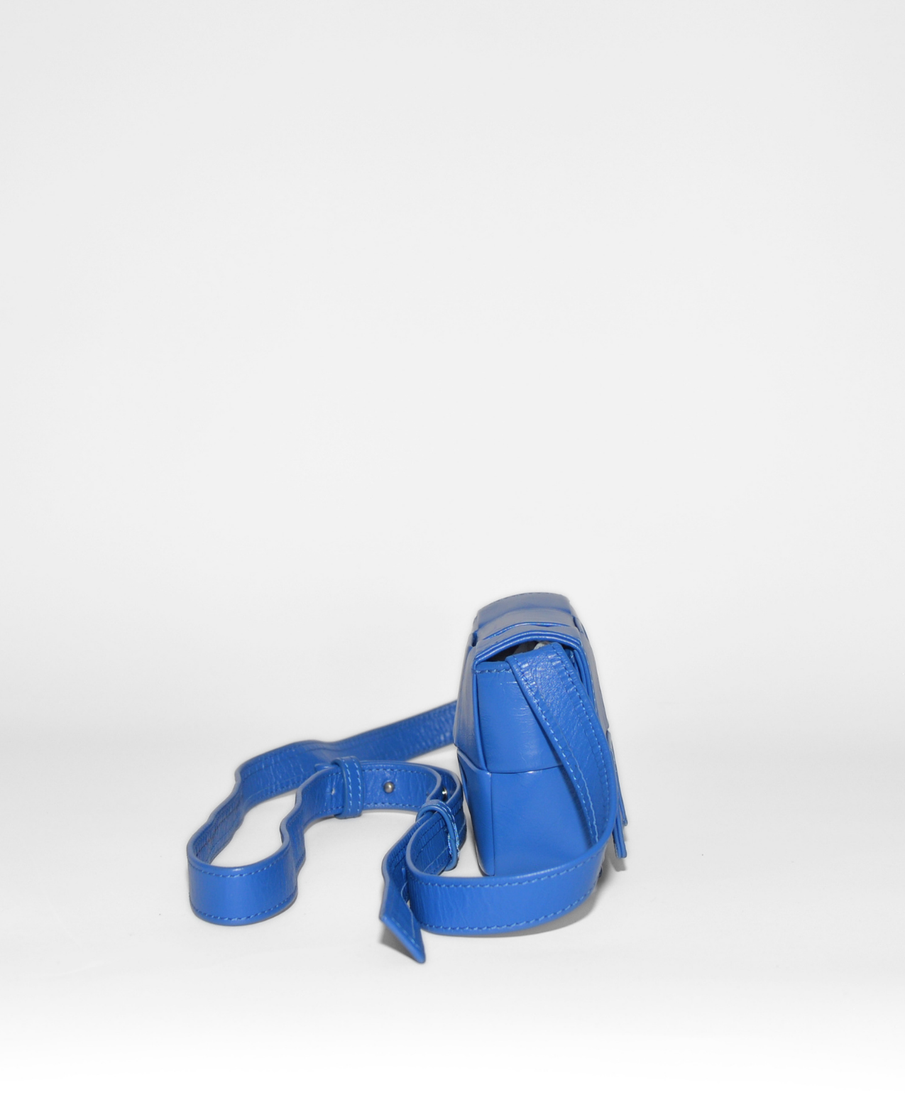 Blue vintage luxury Bottega Veneta Mini Cassette crossbody bag with monogrammed leather and adjustable strap. - Bottega Veneta Mini Casette Crossbody Bag